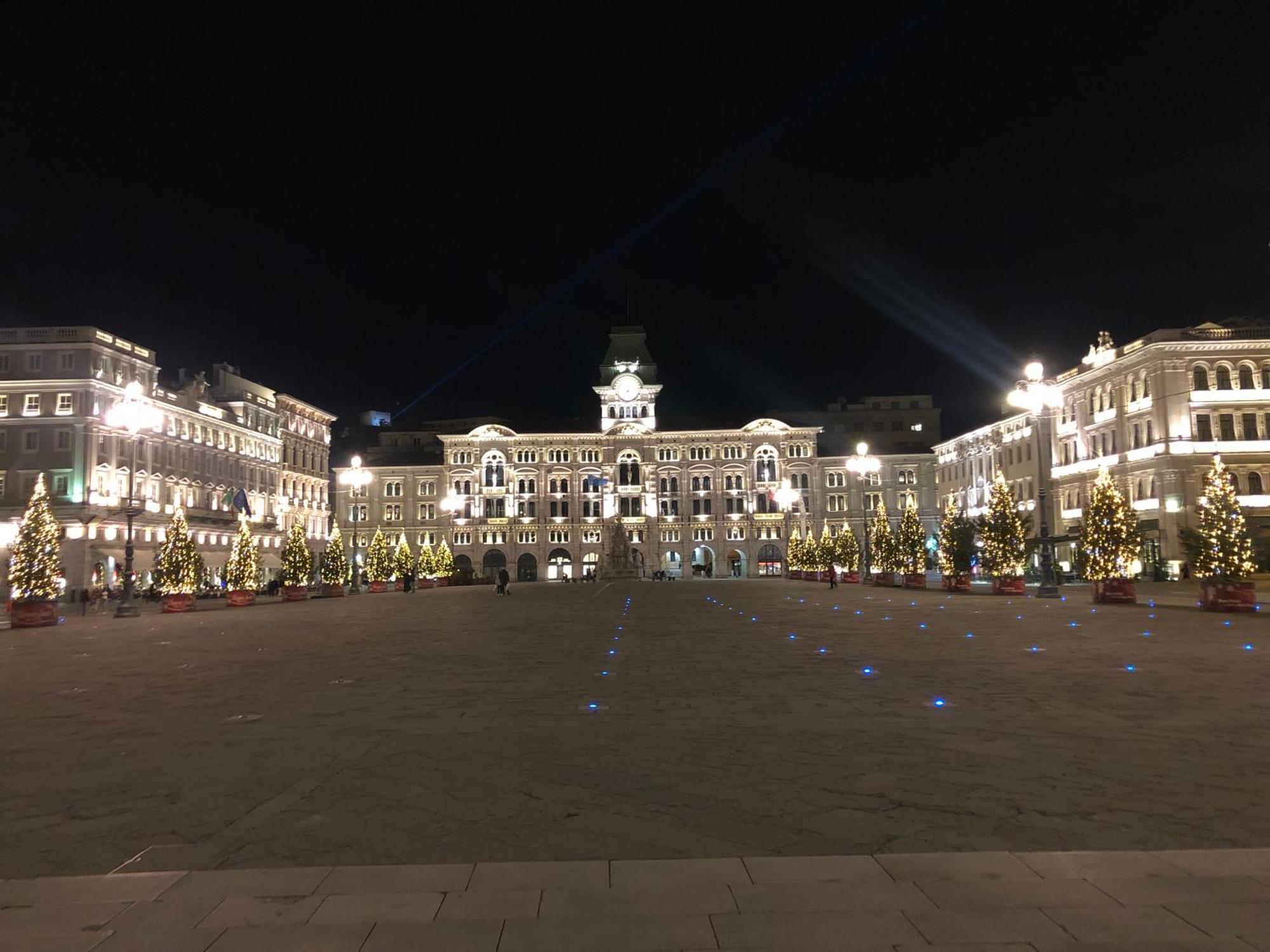 Casa Vacanze Desiderio Trieste Bagian luar foto